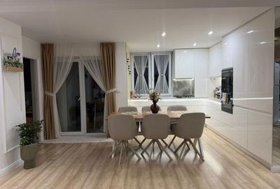 Apartament cu 3 camere semidecomandat în Central - 2