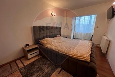 Apartament 4 camere decomandat cu loc de parcare etajul 3 - 8