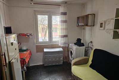 Garsonieră decomandată în Central - 9