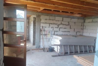 Casa P M, teren 300 mp, LA ROSU, Cazasu - 8