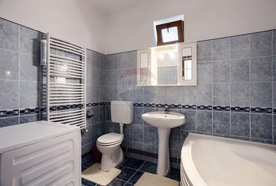 Casă cu 4 camere cu Garaj în Subcetate - 14