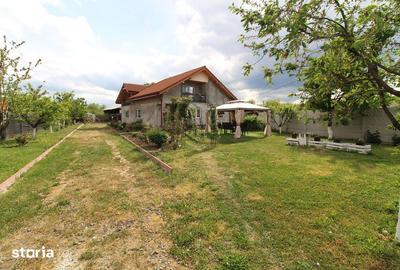 Casă cu 5 camere cu Teren 1413 Mp în Central - 2