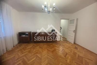Apartament de vanzare cu 3 camere, balcon, etaj 1 -Zona Calea Dumbravii - 2
