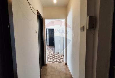 Vanzare Apartament 3 camere, confort 3 - Giurgiului - 11
