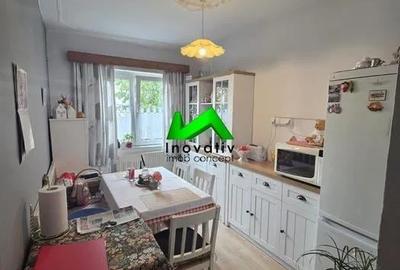 Apartament de vanzare 3 camere zona Vasile Aaron - 3