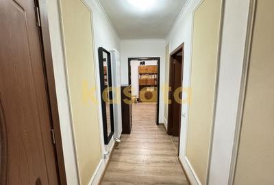 Apartament cu 2 camere decomandat, mobilat în Polonă - 17