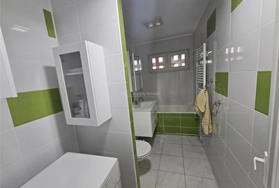 Apartament cu 3 camere decomandat în Micro II - 2