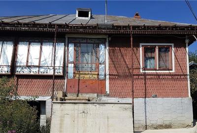 Casă cu 6 camere cu Teren 2000 Mp în Bătrâni - 8