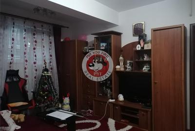 Apartament cu 2 camere semidecomandat în Berceni