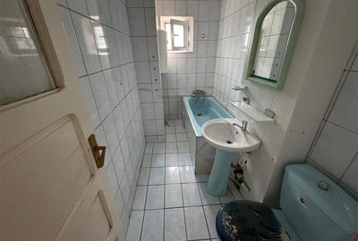 Apartament 3 camere, etaj 1 , 80mp in Campineanca - 12
