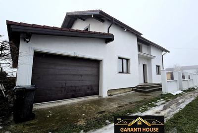 Casă cu 4 camere cu Teren 1000 Mp în Recea