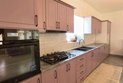 Casă cu 4 camere cu Teren 1440 Mp în Exterior Vest - 2