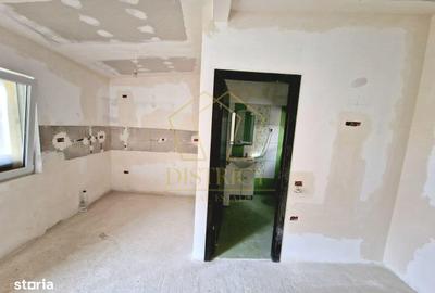 Casă cu 5 camere cu Teren 752 Mp în Remetea Mare - 2