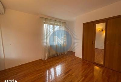 Casă cu 6 camere cu Teren 1000 Mp în Central - 9