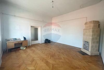 Casă individuală cu 3 camere cu Canalizare în Central - 5