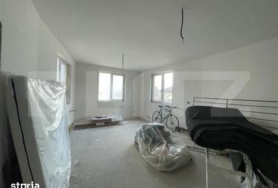 Casă cu 8 camere cu Teren 800 Mp în Podari - 3