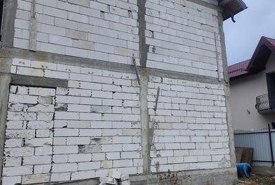 Casă cu 5 camere cu Teren 666 Mp în Șerbănești - 14