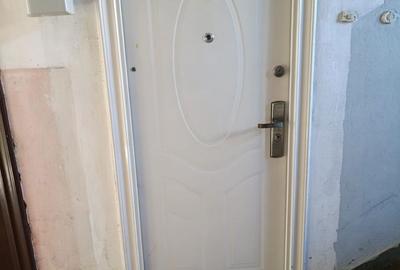 Apartament cu 3 camere semidecomandat în Almașu Mic - 4