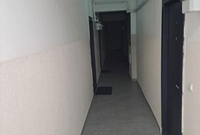 Apartament cu 2 camere decomandat în Militari