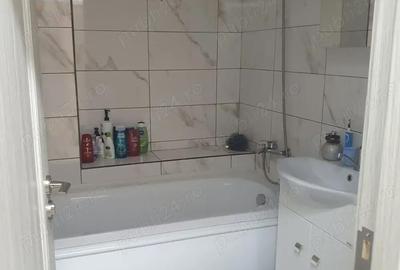 Apartament cu 2 camere decomandat în 1 Mai - 9