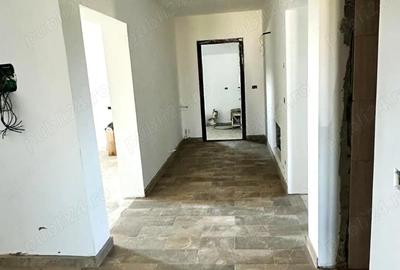 Casă cu 4 camere cu Teren 3960 Mp în Milcovul - 5