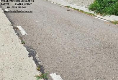 Teren de 3414 mp, în Est