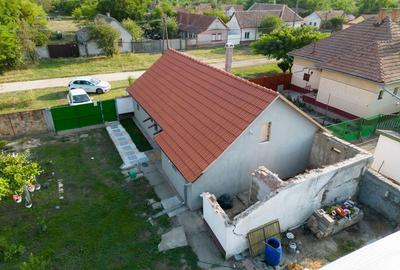 Casă individuală cu 3 camere cu Canalizare în Turnu - 16