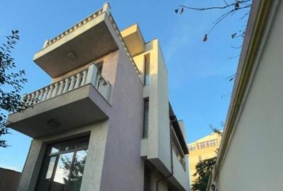 Vila pretabila sediu firma sau clinica, trafic rutier inte - 1