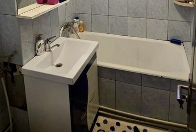Apartament cu 3 camere decomandat în Central - 2