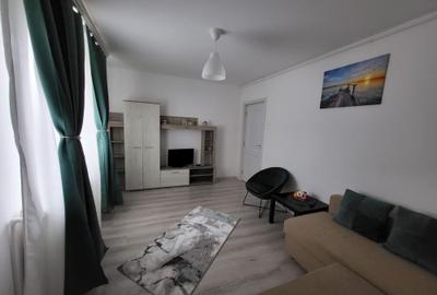 Garsonieră decomandată, mobilată în Gorjului