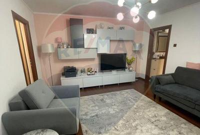 Apartament cu 3 camere de vanzare in zona Rovine - 2