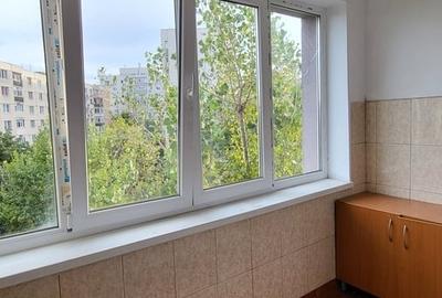 Apartament cu 2 camere decomandat în Militari