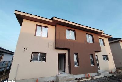 Casă cu 4 camere în Moșnița Veche