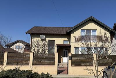 Casă cu 4 camere în Livada - 1