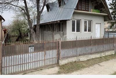 Casă cu 4 camere în Horia - 1