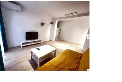 Apartament cu 2 camere, mobilat în Tei - 2