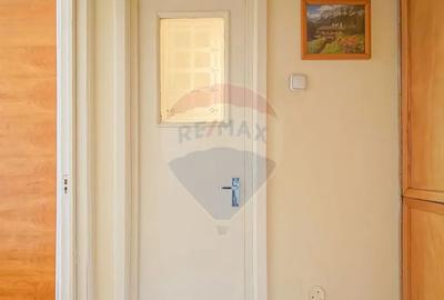 Apartament cu 2 camere semidecomandat în Florilor - 10