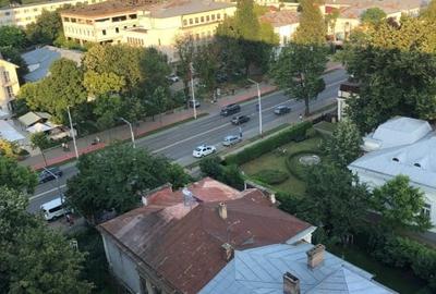 Apartament cu 4 camere decomandat, mobilat în Copou - 1