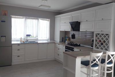 Casă cu 4 camere în Central - 6