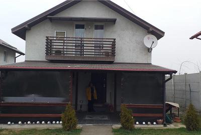 Casă cu Teren 400 Mp în Central - 8