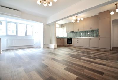 Apartament cu 3 camere decomandat în Teiul Doamnei