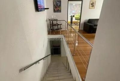 Spațiu comercial, de 260 mp, în Central - 4