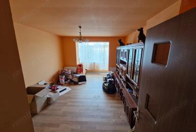 Apartament 4 camere Rosiori de Vede (str. Oltului), 85mp - 1