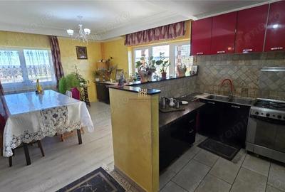 Casă cu Teren 2167 Mp în Ruși - 14