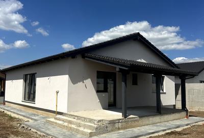 Casă cu 4 camere în Sântandrei - 1