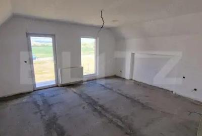 Casă cu 4 camere cu Teren 5600 Mp în Central - 10