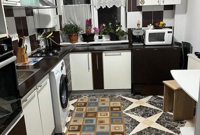 Apartament cu 3 camere semidecomandat în Micro 19 - 3
