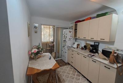 Apartament 3 camere Zona Jandarmerie - Strada Plevnei - etaj 3/3  - 65 mp - 9