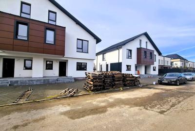 Casă individuală cu 5 camere cu Canalizare în Central - 11