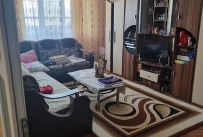 Casă cu 3 camere cu Teren 250 Mp în Central - 2